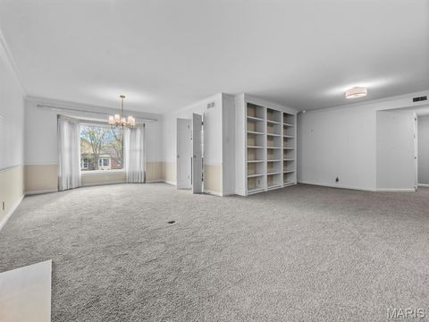 Tiny photo for 207 Ambridge Court #101, Chesterfield, MO 63017 (MLS # 26018945)