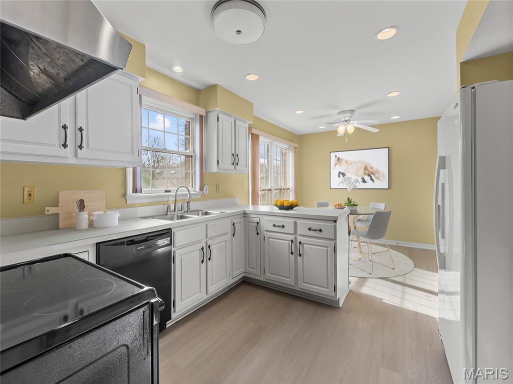 Baywood Villages Condo Ph Eight - Residential