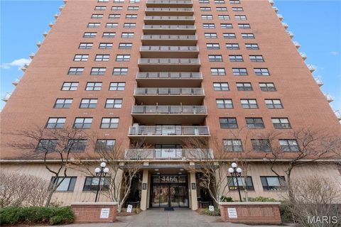 Photo of 4466 W Pine Boulevard #6G, St Louis, MO 63108 (MLS # 26022982)