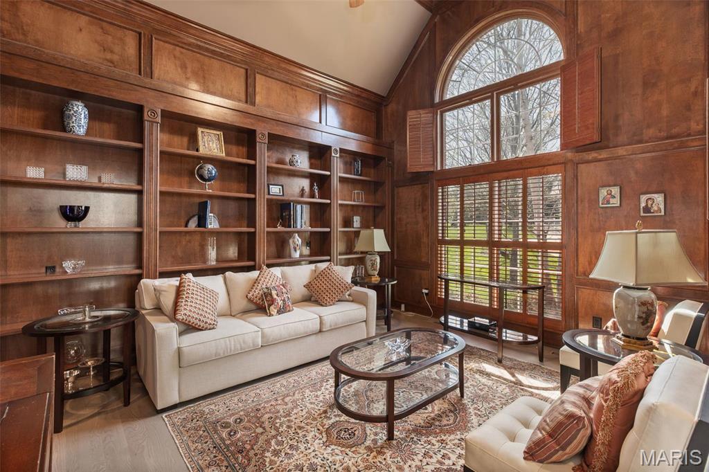 Kingspointe - Residential