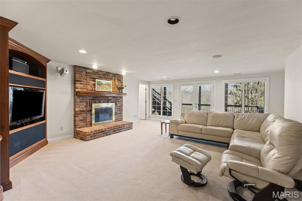 Kingspointe - Residential