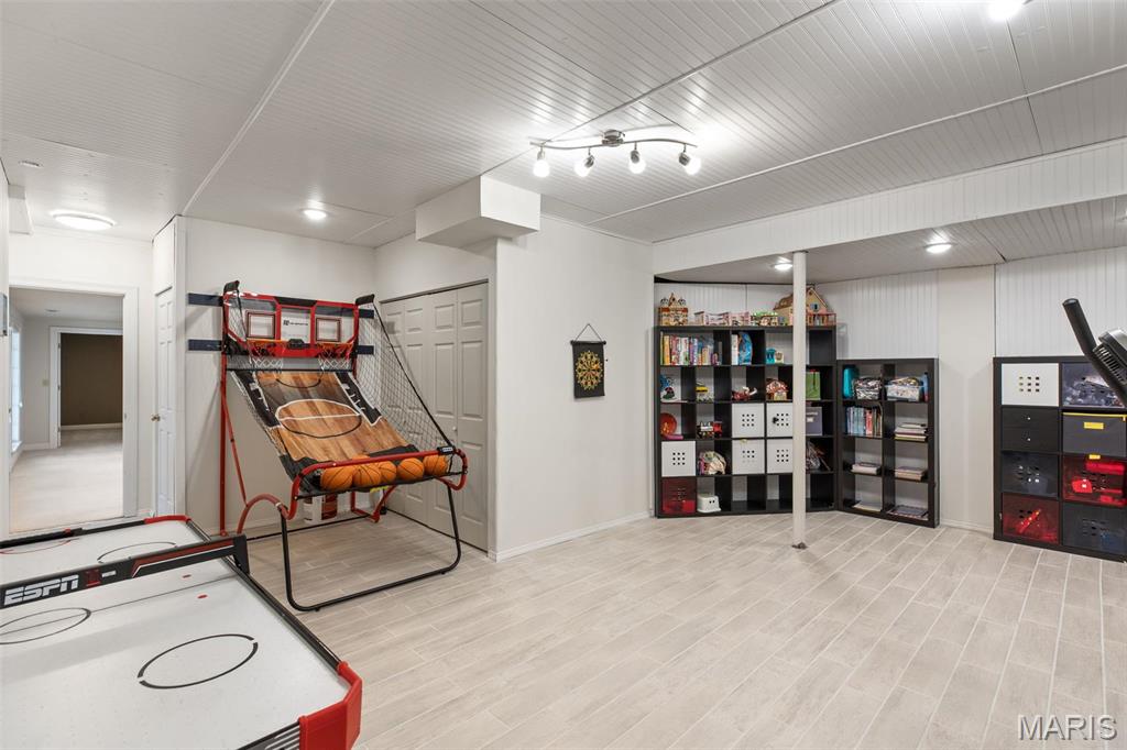 Kingspointe - Residential