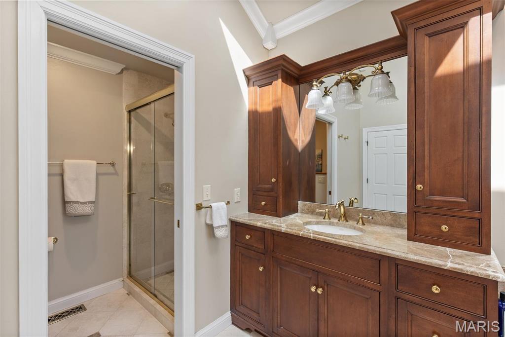 Kingspointe - Residential