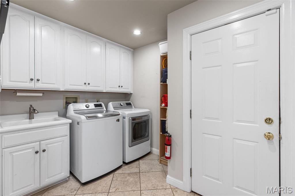 Kingspointe - Residential