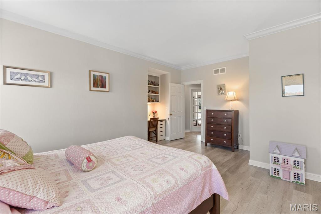 Kingspointe - Residential