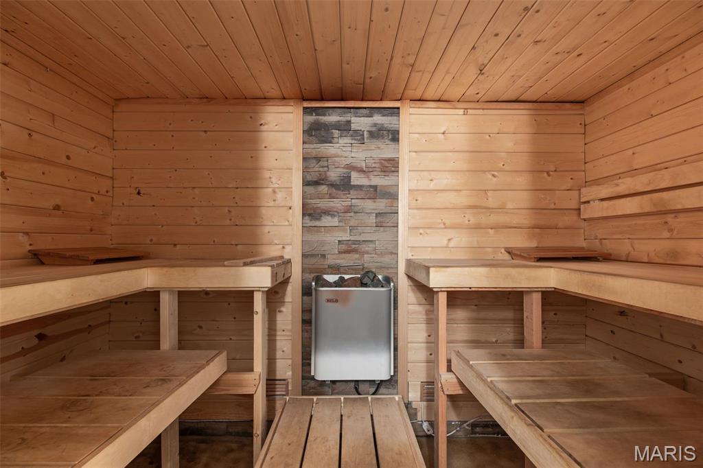 Kingspointe - Residential