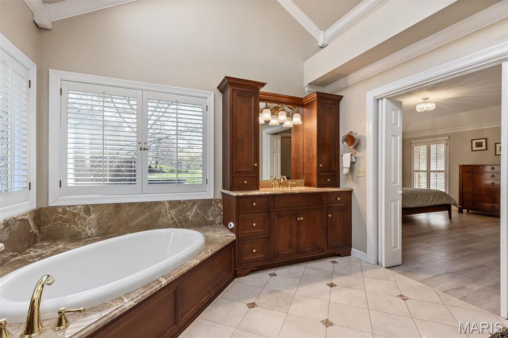 Kingspointe - Residential