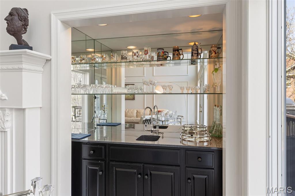 Kingspointe - Residential