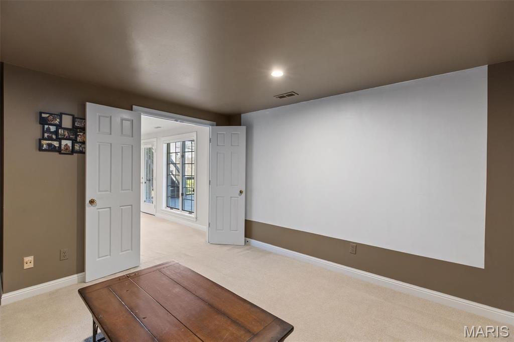 Kingspointe - Residential