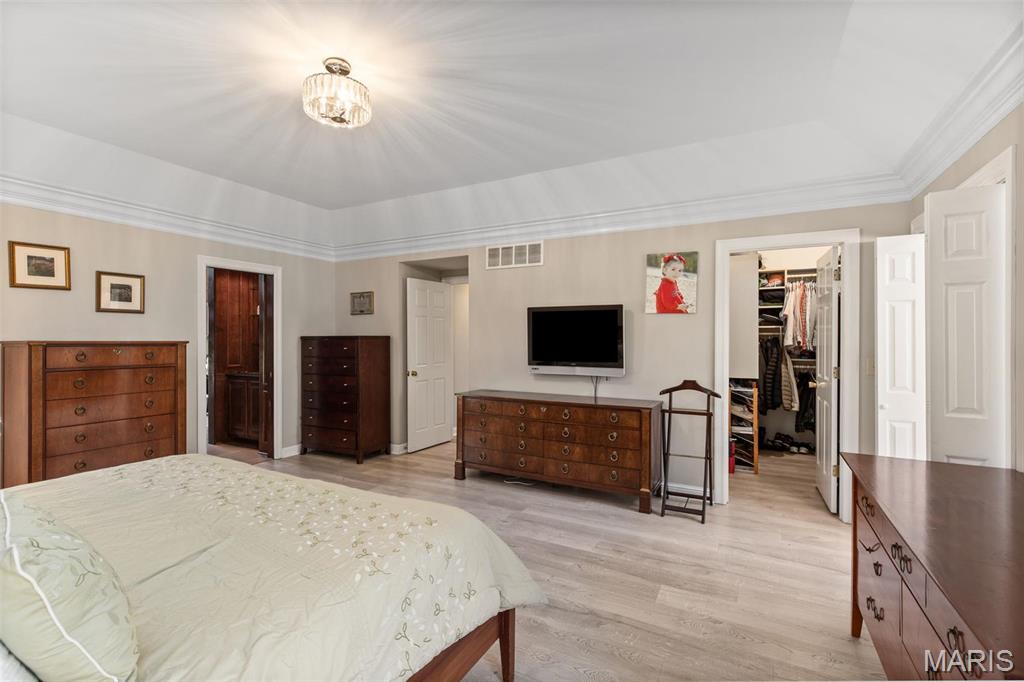 Kingspointe - Residential