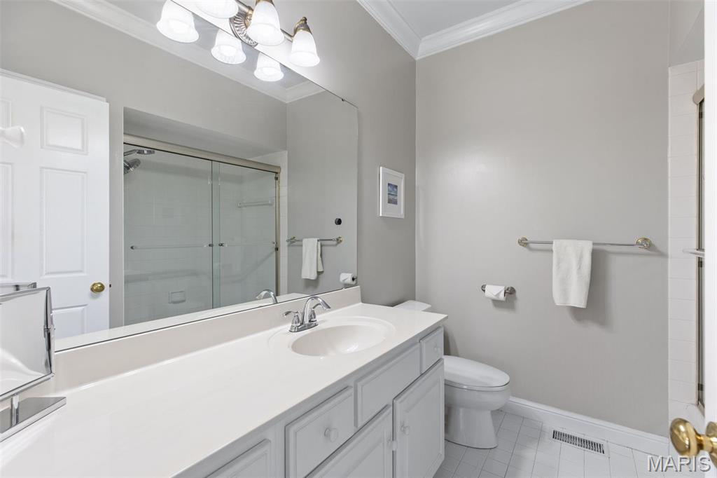 Kingspointe - Residential