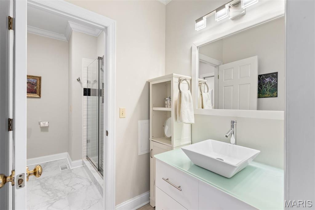 Kingspointe - Residential