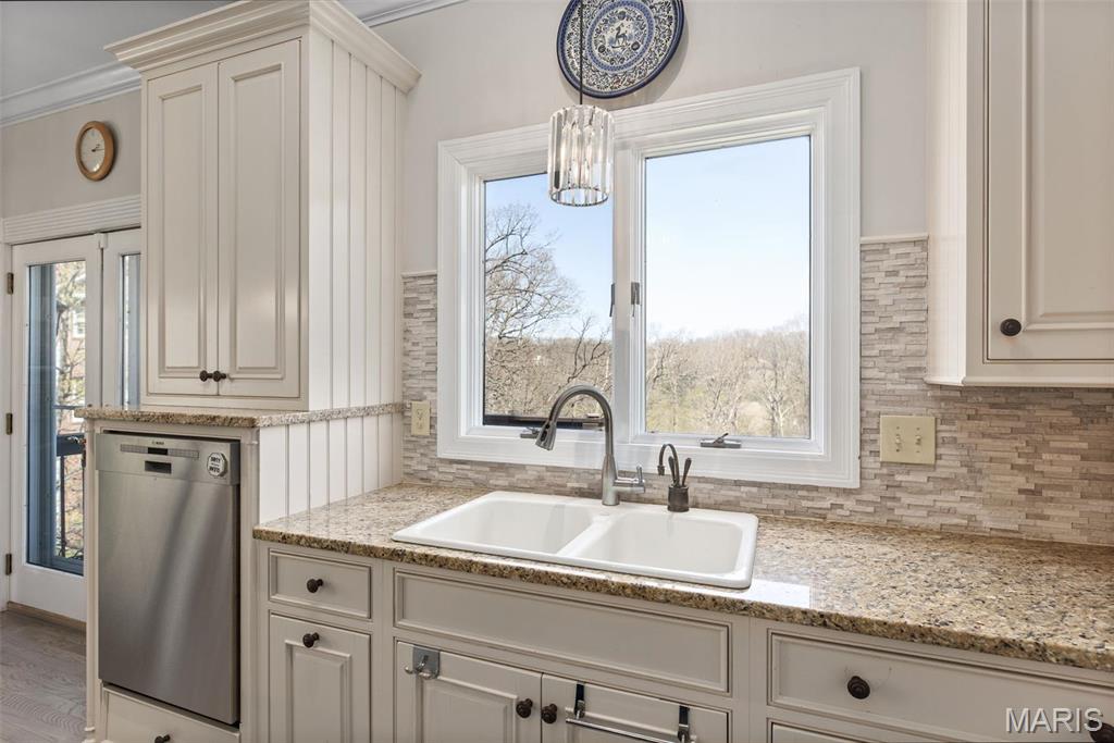 Kingspointe - Residential