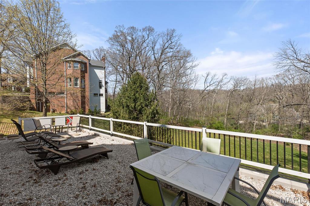 Kingspointe - Residential