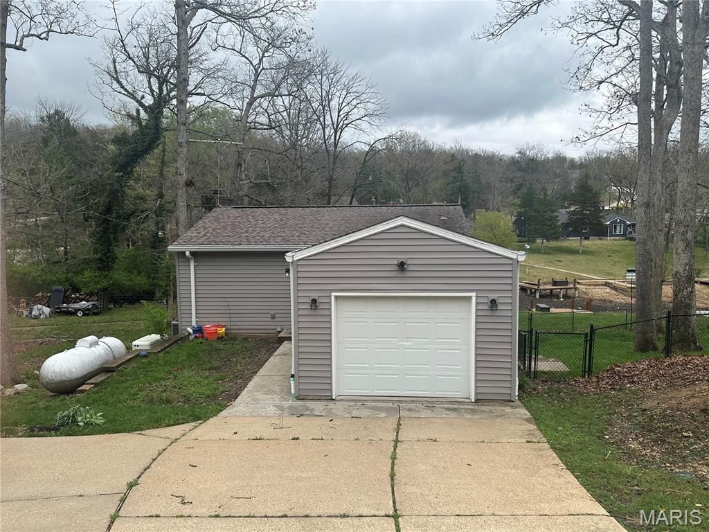 Photo of 210 N Lake Drive, Hillsboro, MO 63050 (MLS # 26019035)