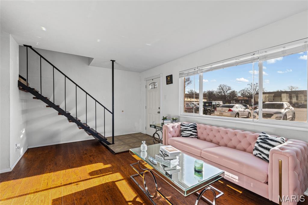 Hazelcrest Condo - Residential