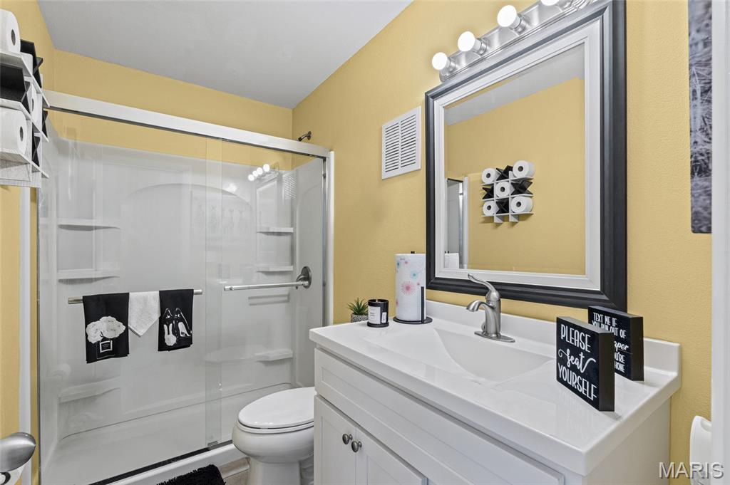 Hazelcrest Condo - Residential