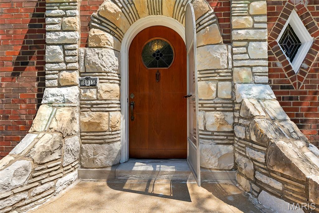8015 Davis Drive