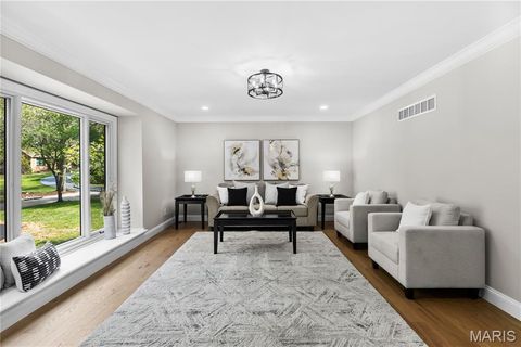 Tiny photo for 123 Pinehurst Estates Drive, Creve Coeur, MO 63141 (MLS # 26017664)