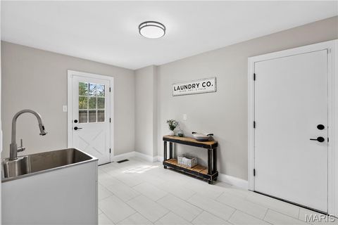 Tiny photo for 123 Pinehurst Estates Drive, Creve Coeur, MO 63141 (MLS # 26017664)