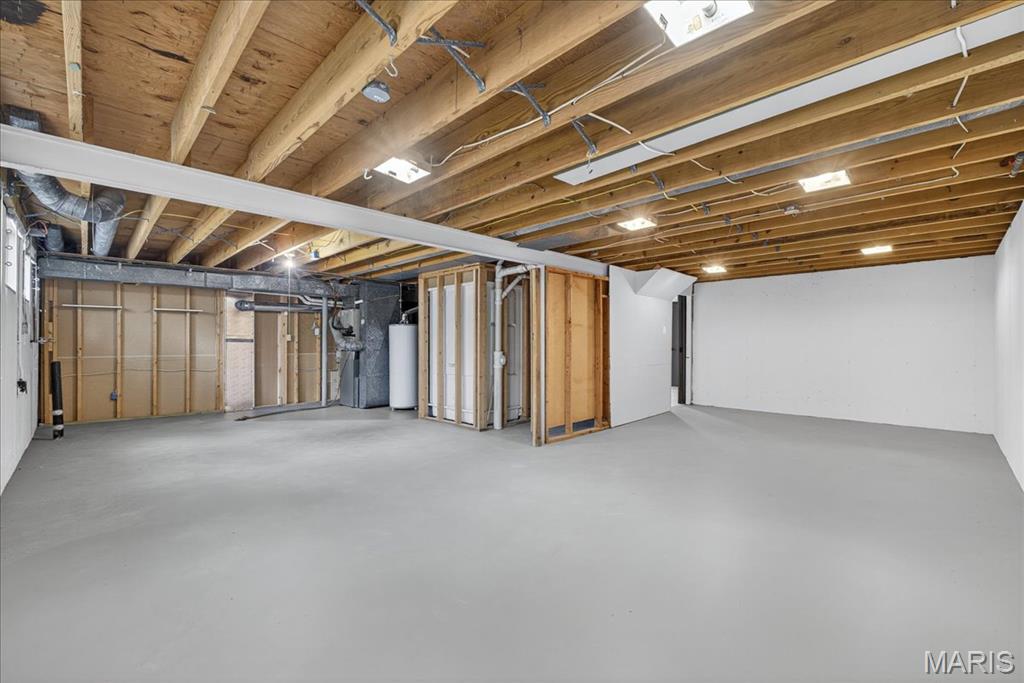 St Louis, Missouri 63132, United States, 4 Bedrooms Bedrooms, ,3 BathroomsBathrooms,Residential,Pending,182494