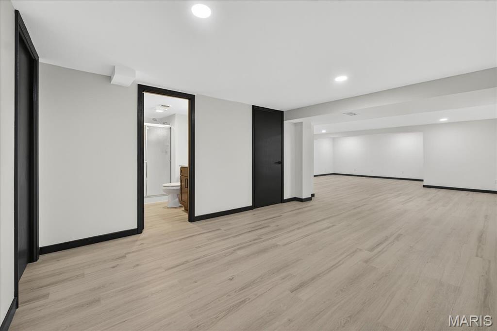 St Louis, Missouri 63132, United States, 4 Bedrooms Bedrooms, ,3 BathroomsBathrooms,Residential,Pending,182494