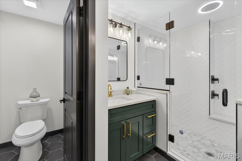 St Louis, Missouri 63132, United States, 4 Bedrooms Bedrooms, ,3 BathroomsBathrooms,Residential,Pending,182494