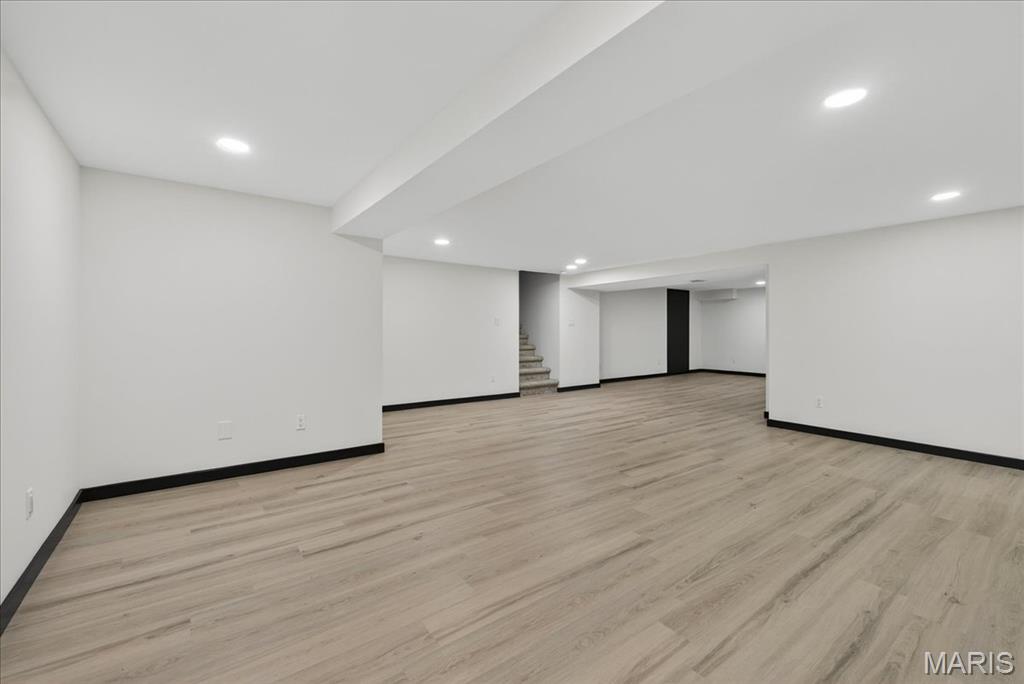 St Louis, Missouri 63132, United States, 4 Bedrooms Bedrooms, ,3 BathroomsBathrooms,Residential,Pending,182494