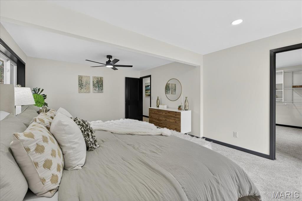 St Louis, Missouri 63132, United States, 4 Bedrooms Bedrooms, ,3 BathroomsBathrooms,Residential,Pending,182494