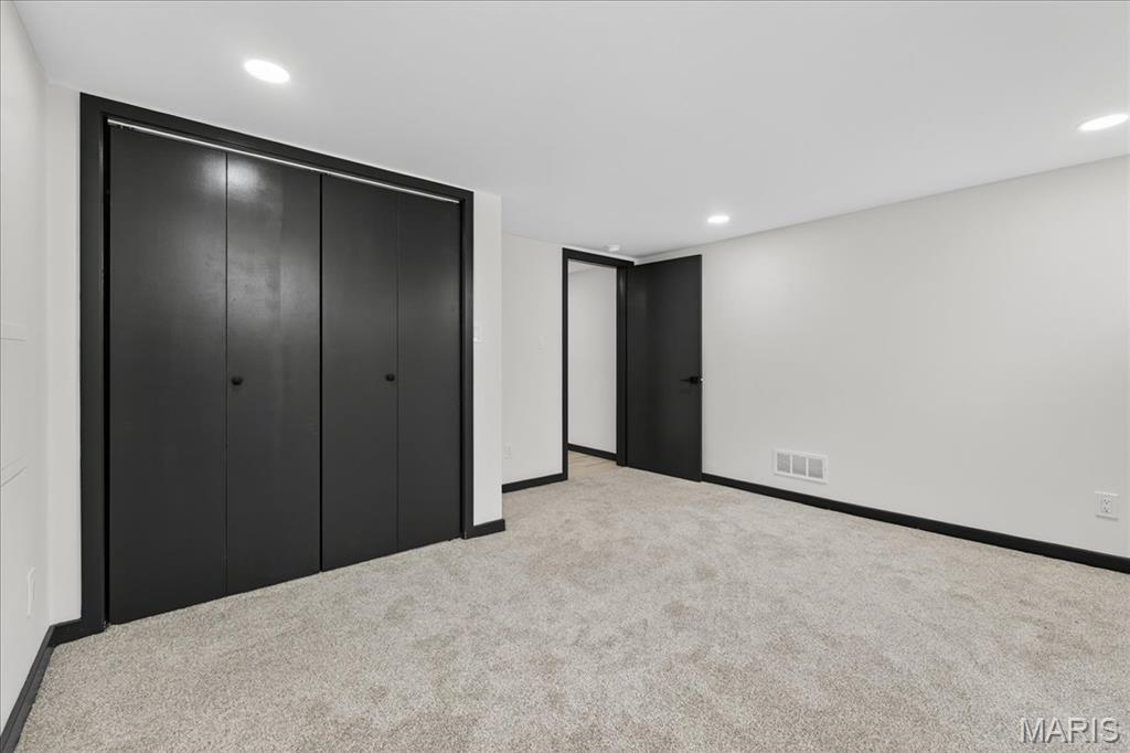 St Louis, Missouri 63132, United States, 4 Bedrooms Bedrooms, ,3 BathroomsBathrooms,Residential,Pending,182494