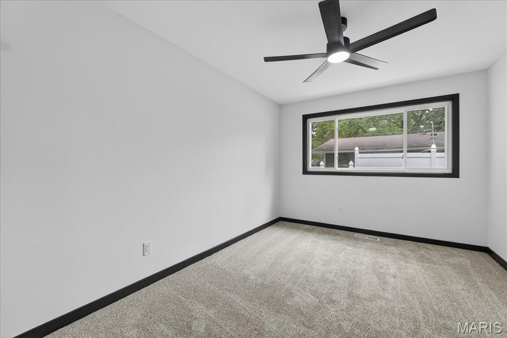 St Louis, Missouri 63132, United States, 4 Bedrooms Bedrooms, ,3 BathroomsBathrooms,Residential,Pending,182494