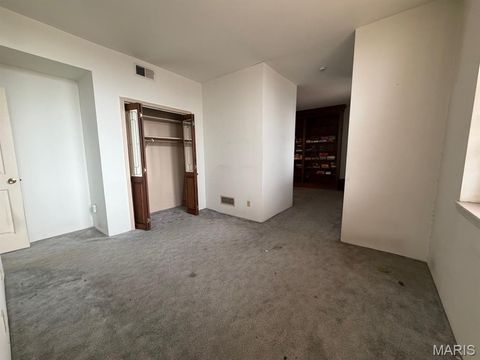 Tiny photo for 2017 S Grand Boulevard #304, St Louis, MO 63104 (MLS # 26009149)