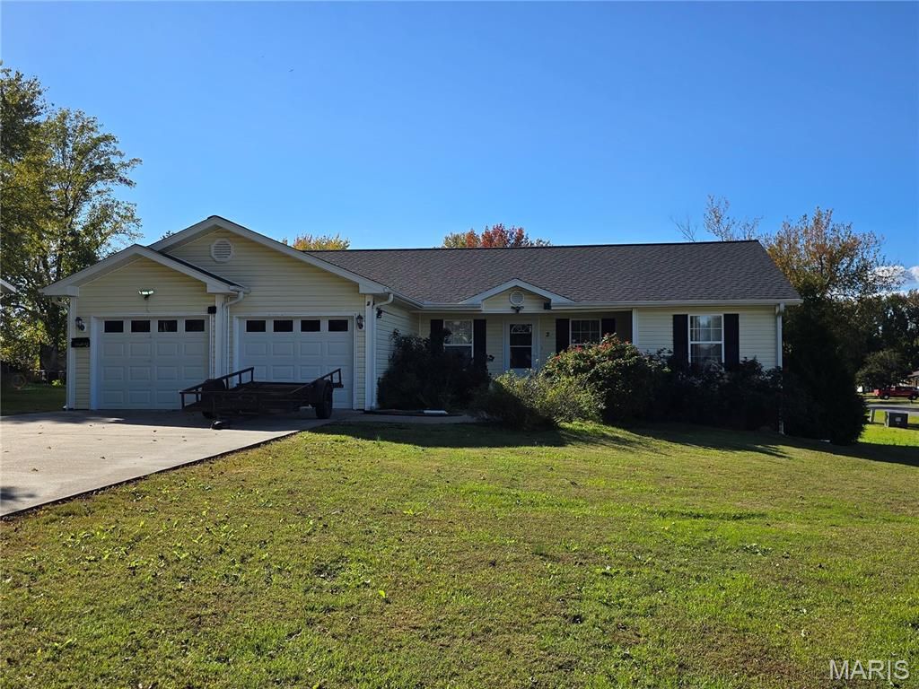 Photo of 2 Kelly Street, Dexter, MO 63841 (MLS # 25073590)