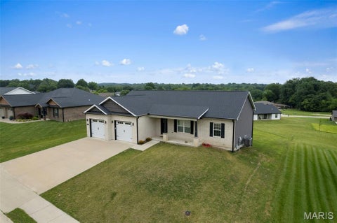 Photo of 710 Old Mill Drive, Cape Girardeau, MO 63701 (MLS # 26036022)