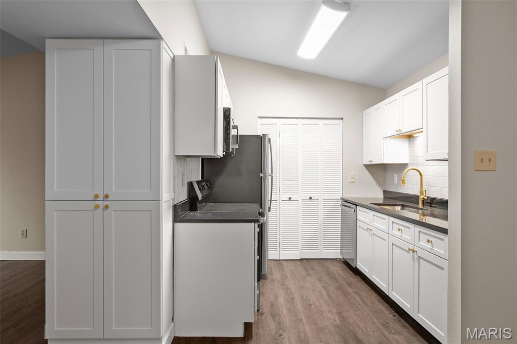 Sandalwood Creek Condo Ph Four- - Residential