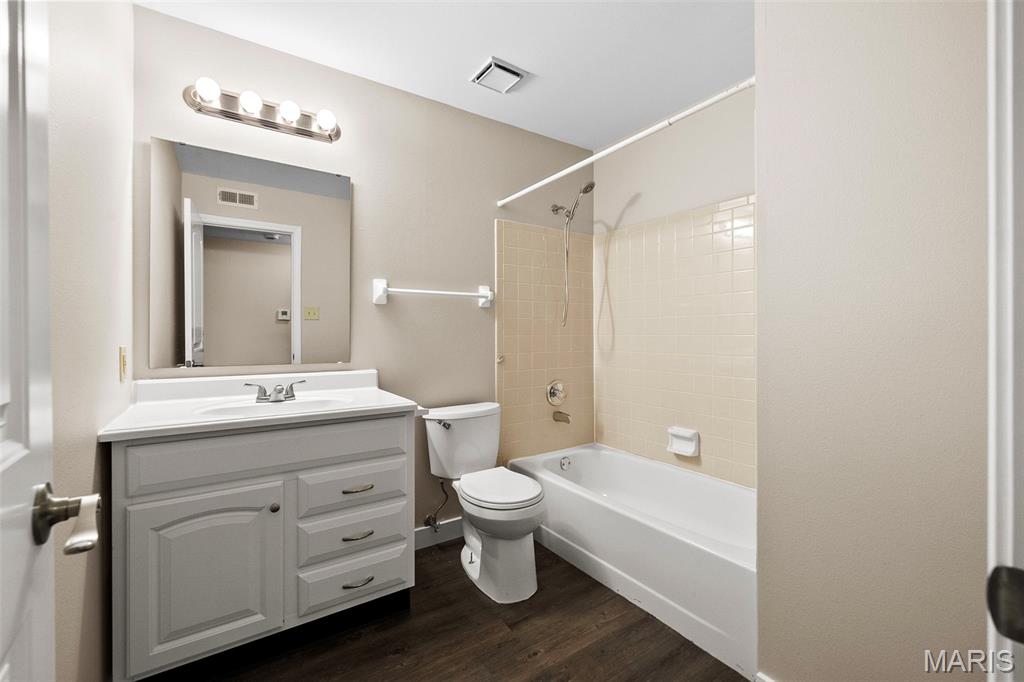 Sandalwood Creek Condo Ph Four- - Residential