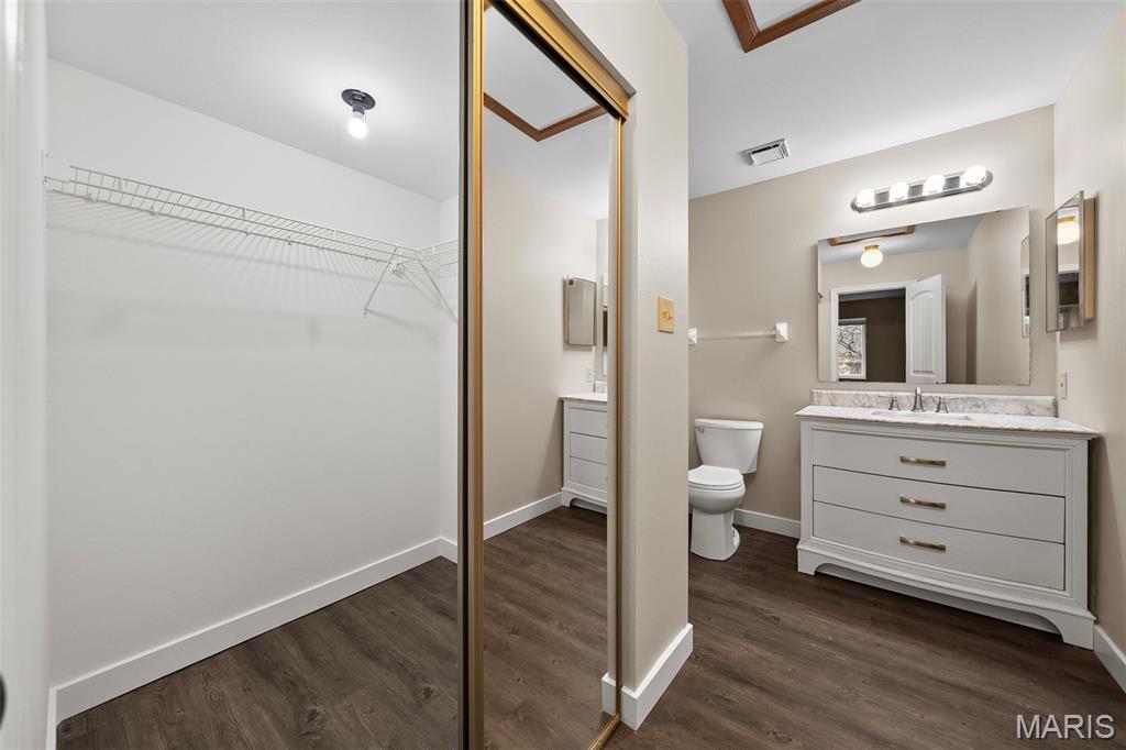 Sandalwood Creek Condo Ph Four- - Residential