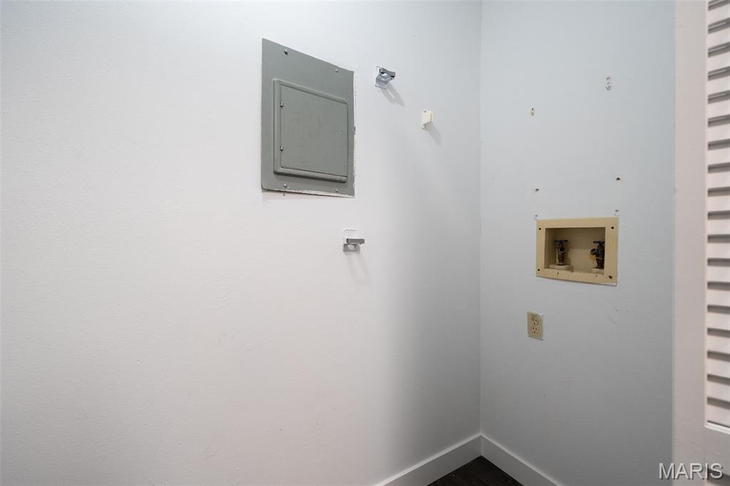 Sandalwood Creek Condo Ph Four- - Residential