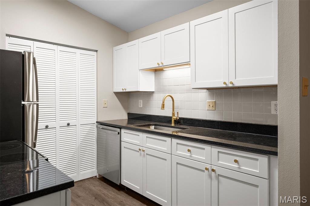 Sandalwood Creek Condo Ph Four- - Residential