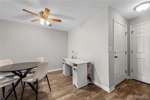 Tiny photo for 1949 Hunting Lake Court #304, Kirkwood, MO 63122 (MLS # 25076654)