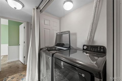 Tiny photo for 1949 Hunting Lake Court #304, Kirkwood, MO 63122 (MLS # 25076654)