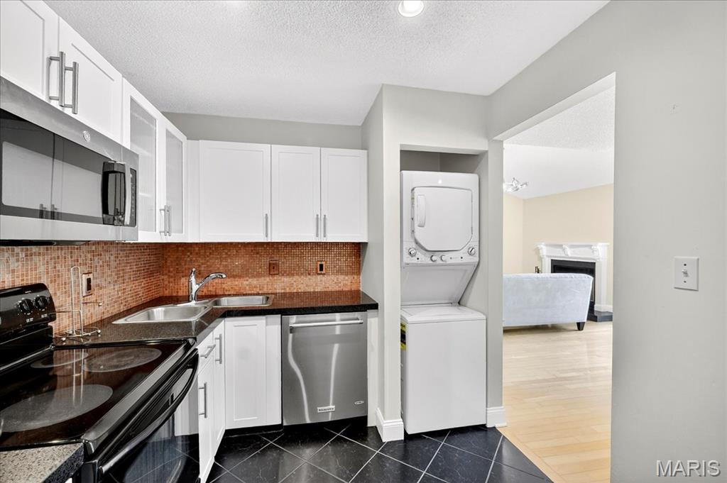 Brentwood Forest Condo Ph Three - Residential