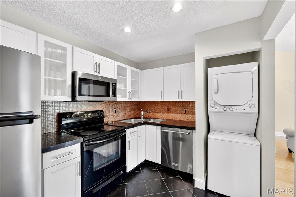 Brentwood Forest Condo Ph Three - Residential