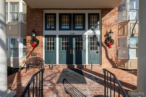 Photo of 208 Ambridge Court #101, Chesterfield, MO 63017 (MLS # 25082587)