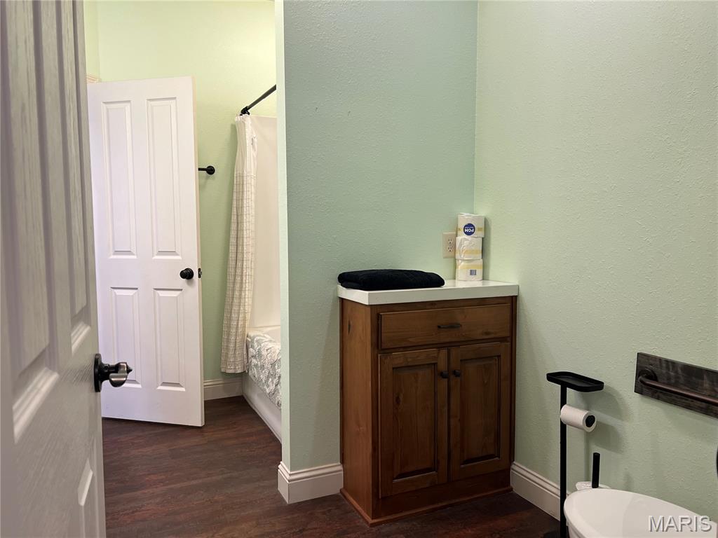 NA - Commercial Sale