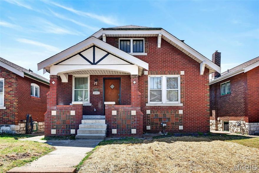 Welcome to this fully renovated 4 bedroom, 2 full bath home that keeps the original charm while giving you all the modern updates you’re looking for. You’ll notice it right away with the refinished hardwood floors, stained glass windows, and classic brick exterior. The main floor features a true primary suite with a full bathroom, custom tile work, and a walk-in closet. There’s also another bedroom on the main level that works great as a guest room or office. The kitchen is a standout with a center island, quartz countertops, full quartz backsplash, brand new cabinets, and stainless appliances. It opens right into the living and dining space, making it perfect for everyday living and entertaining. Just off the kitchen is a sunroom that’s perfect for morning coffee or relaxing with natural light. Upstairs you’ll find two additional bedrooms, giving you flexibility for family, guests, or extra workspace.
Additional features include a 2-car detached garage with brand new doors, new plumbing, new electric, fully updated bathrooms, fresh paint throughout, and updated flooring. Move-in ready with quality updates throughout!