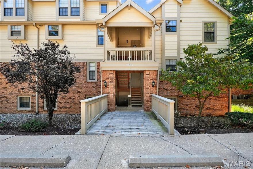 This spacious 2-bedroom, 2 full bath condo is an end unit, looking out to beautiful lawn and trees. The neutral colors of carpeting and paint lend themselves to your personal color scheme. The eat-in breakfast bar faces the kitchen with a gas oven/range and stainless refrigerator. The principal bedroom and updated bath include a stackable washer and dryer. The HVAC and water heater have been updated. This home is close to Creve Coeur Lake and a variety of shopping and services. A beautiful swimming pool is two blocks away. The covered patio facing the woods is a tranquil spot for enjoying a meal outdoors and deer watching. There is a woodburning fireplace. The covered carport has additional storage.