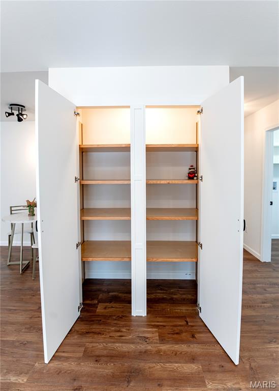 Scottsvale Manor - Residential