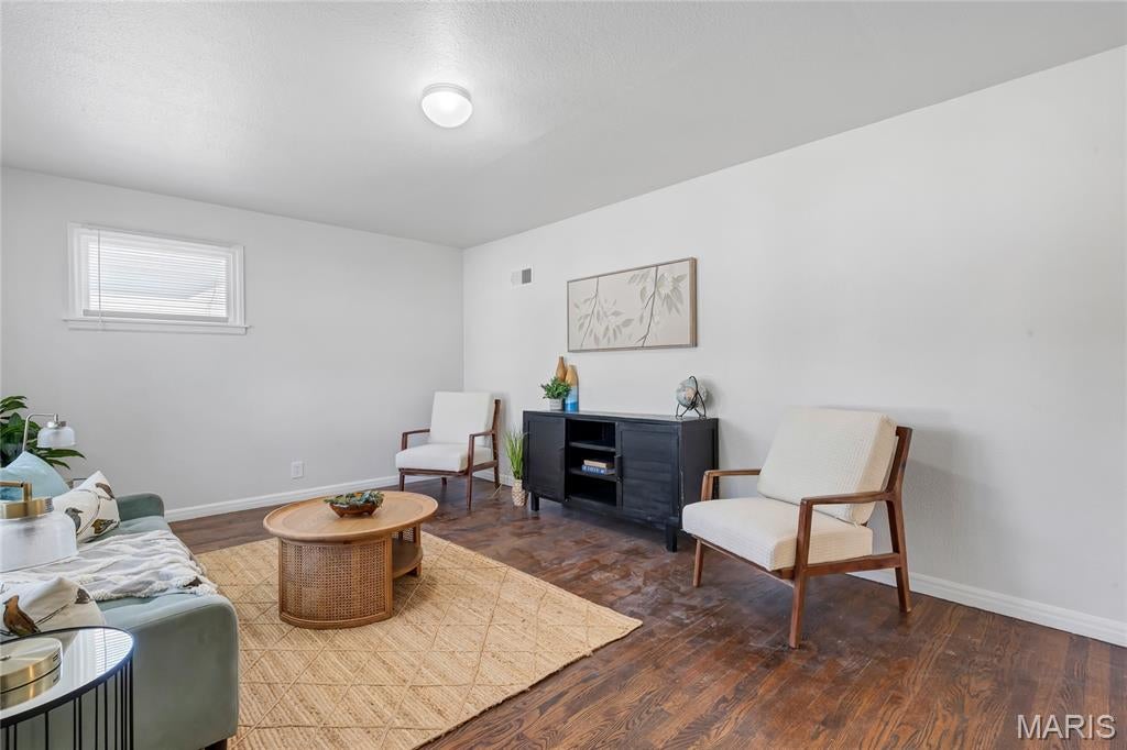 1326 Leroy Avenue