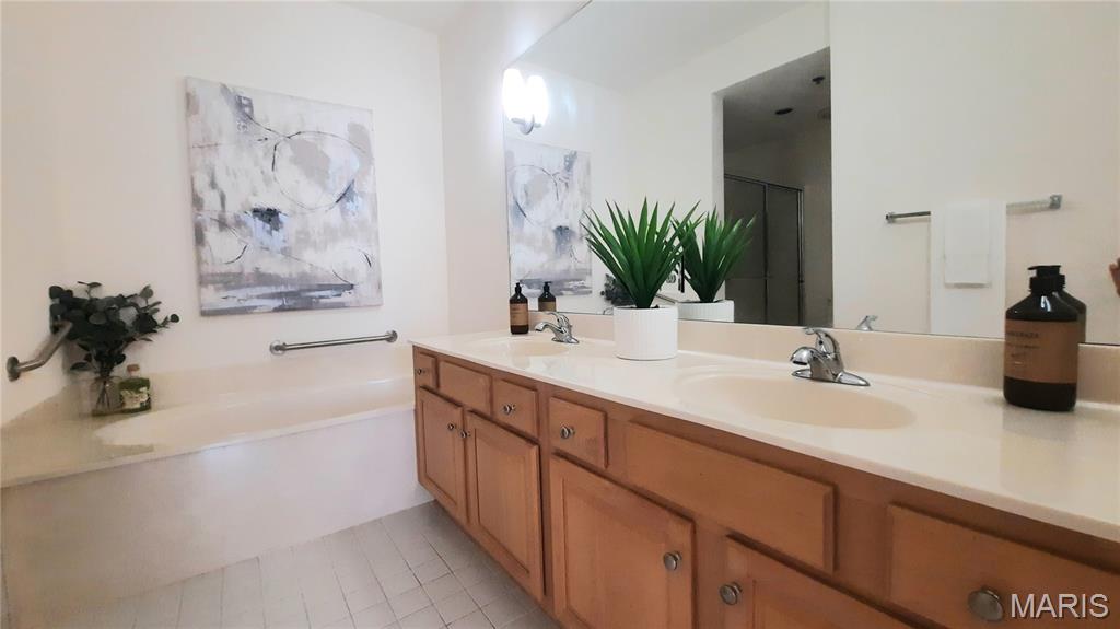 Carlton Manor Condo - Residential